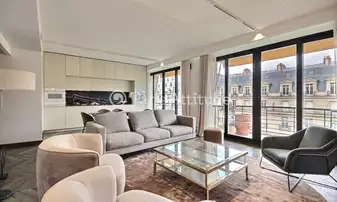 Rent Apartment 2 Bedrooms 99m² avenue Montaigne, 8 Paris