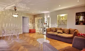 Rent Apartment 2 Bedrooms 70m² rue de Bourgogne, 7 Paris