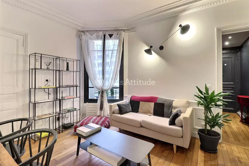 Rent furnished Apartment 1 Bedroom 38m² rue etienne Jodelle, 75018 Paris